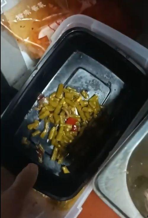 员工爆料麻辣香锅店视频,视频曝光后引发热议