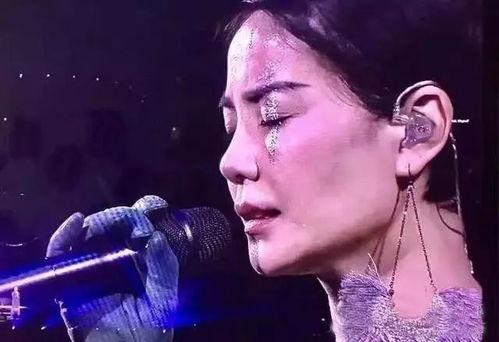 明星总是唱歌戴耳机,耳机中的歌声之旅